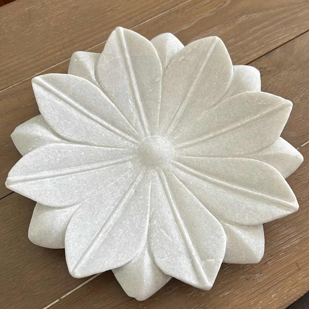 Gorgeous genuine white marble lotus flower plate dish decorative object 11” - Picture 8 of 13